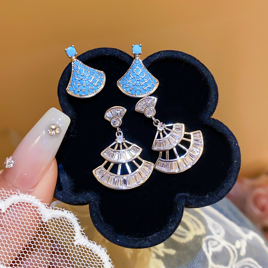 Korean-style silver needle zircon fan-shaped earrings, light luxury, high-end, exquisite and versatile, 2026 new model, extremely beautiful earrings - view 9