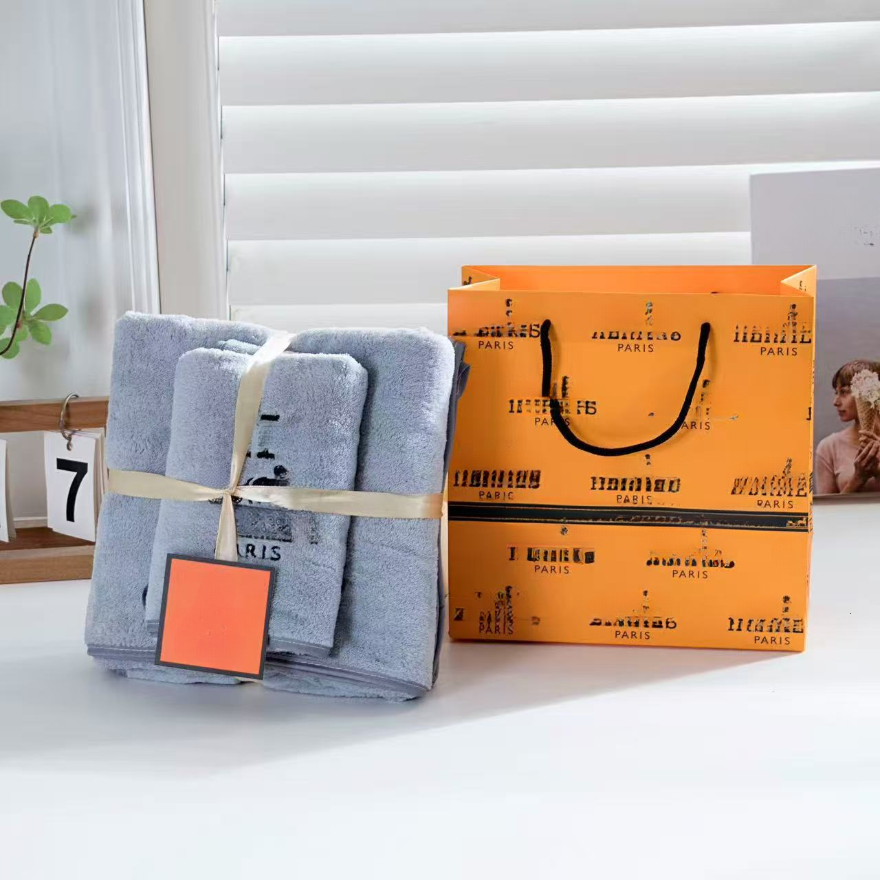 Luxury Bath Towel Set Coral Velvet Designer Towel Letter Face Towels Absorbent Men Womens Wash Cloths Towels