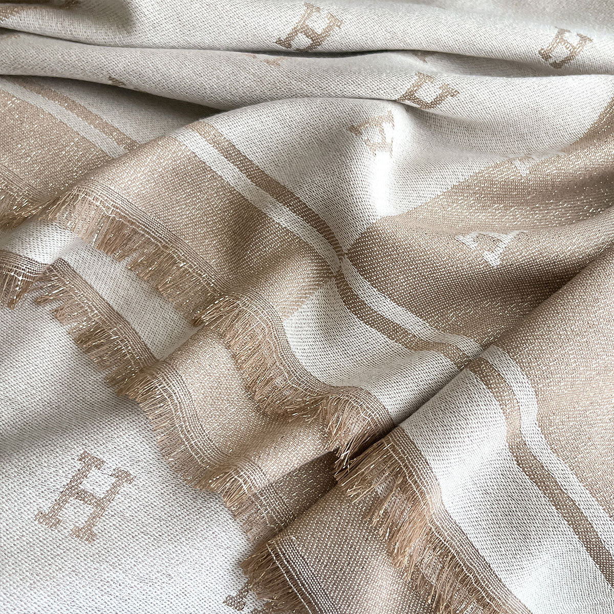 Designer Scarf Women's Luxurious Shawl Embroidered Double-sided Gold Thread Scarf Wool-like Warmth Scarf Outdoor Warmth And Protection Scarf
