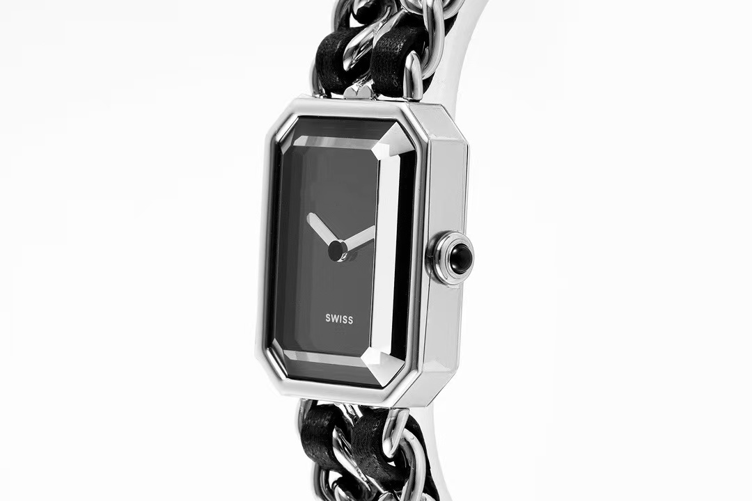 BVF watch Swiss quartz movement Size: 26.1X20X7.65 mm Fine outline belt, interwoven with black leather Sapphire crystal glass