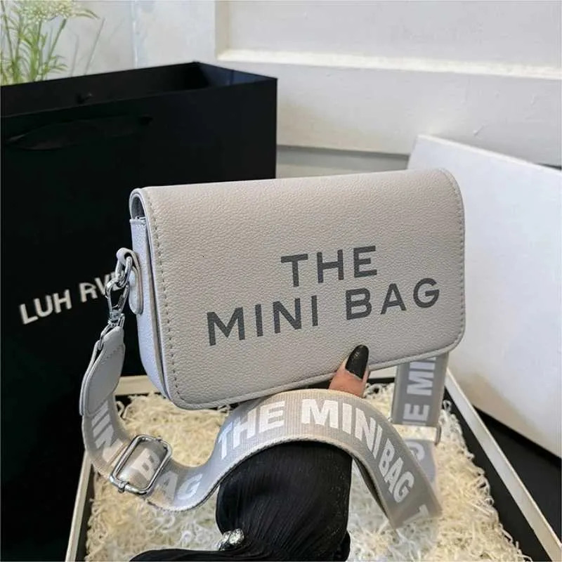 Fashionable and popular trend brand casual version shoulder personalized womens cross body bag designer handbag