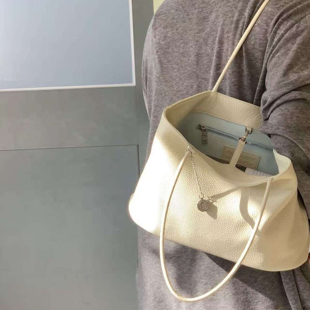 Luxury Korean Style Early Spring Solid Hobo Tote Bag, Top Layer Cowhide, Large Capacity, Niche High End Casual Shoulder Handbag SENYY