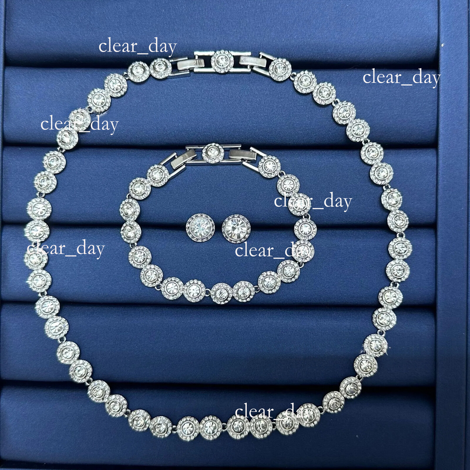2026 AAA Designer Swan Jewelry High-Quality Swan Bracelet Necklaces Set Silver Fashion For Women Round Button Full Diamond Arianagrande Swavoraki Necklace 500