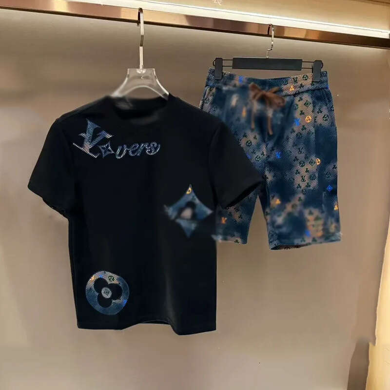 Men 2026 Luxury Shirt Trendy Fashion Casual Suit Spring Summer New Men's Slim Fit Versatile Couple Style Short Sleeve Shorts Full