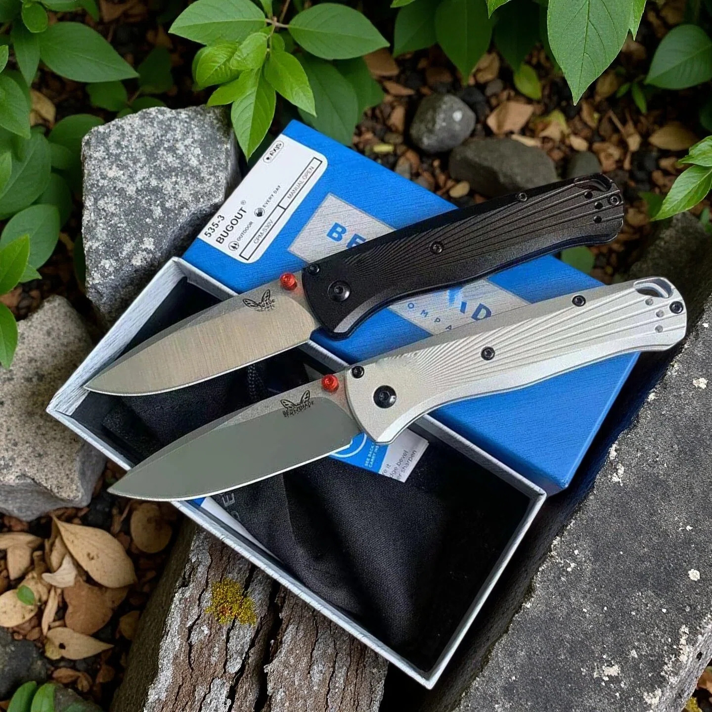 BM 535BK-4 Bugout Pocket Folding Knife 3.24" M390 Black DLC Plain Blade, Machined Aluminum Handles Outdoor Camping Fishing Tools
