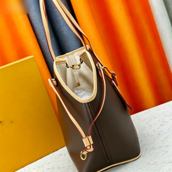 Designer Pet Carrier Tote High-End Old Flower Pattern Premium Canvas Pet Travel Bag for Small Dogs and Cats Luxury Pet Handbag Fashion Dog Accessories