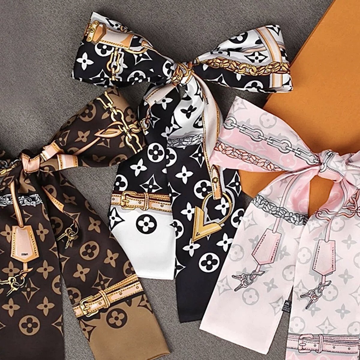 Designer Scarves Silk Scarves Classic Vintage Floral Scarves Headbands Long Striped Tassels Petite Tassels High-end Quality Matching Shirt Collar Scar