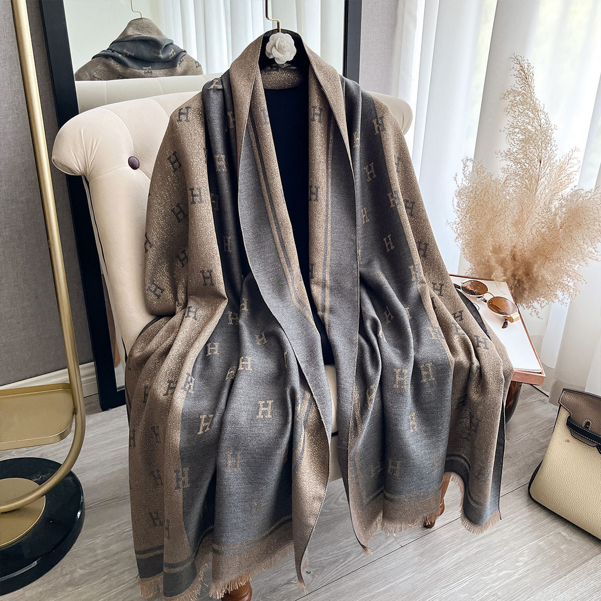 Designer Scarf Women's Luxurious Shawl Embroidered Double-sided Gold Thread Scarf Wool-like Warmth Scarf Outdoor Warmth And Protection Scarf