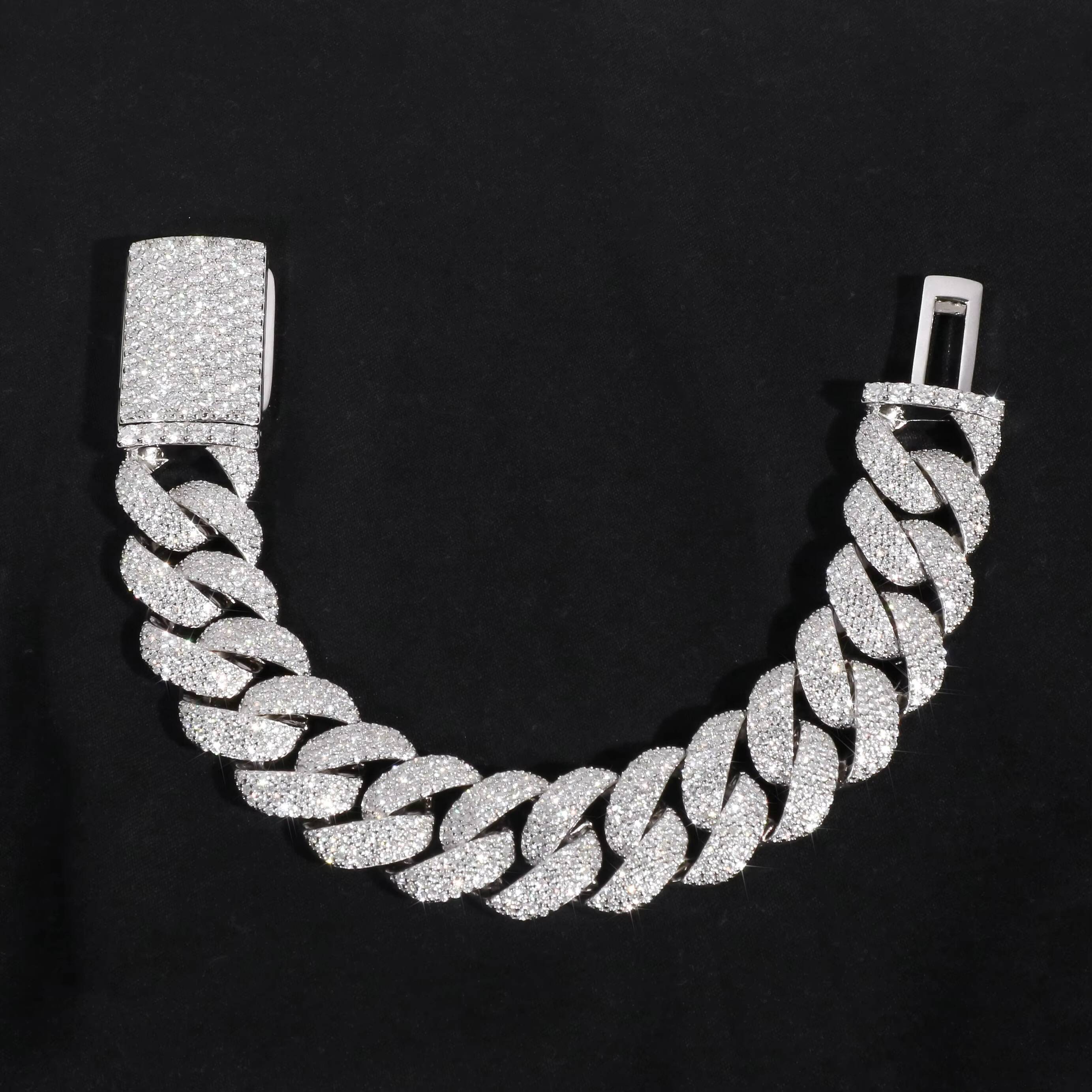 Custom 20mm 925 Sterling Silver Cuban Link Chain Iced Out Full Setting Moissanite Cuban Bracelet