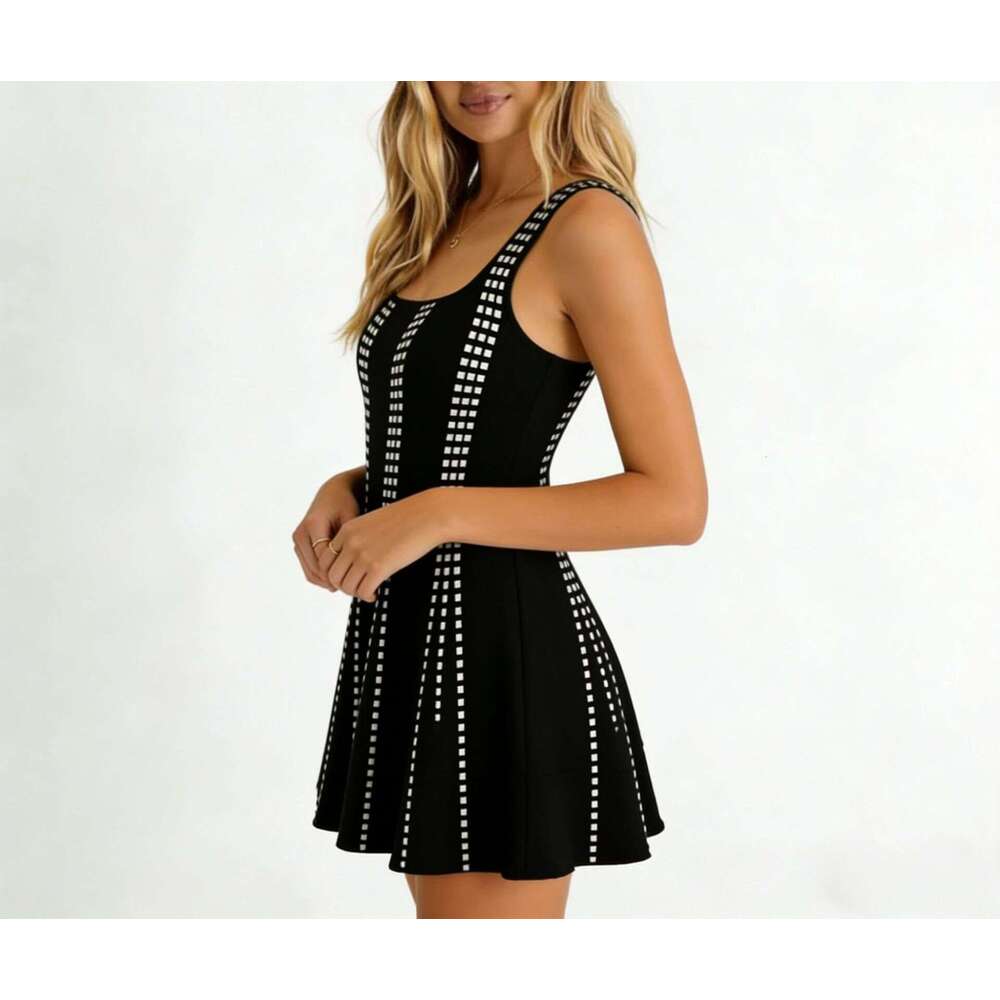 Designer's multifunctional A-line shorts, summer new k30 high waisted slim fit square neck sleeveless knitted dress