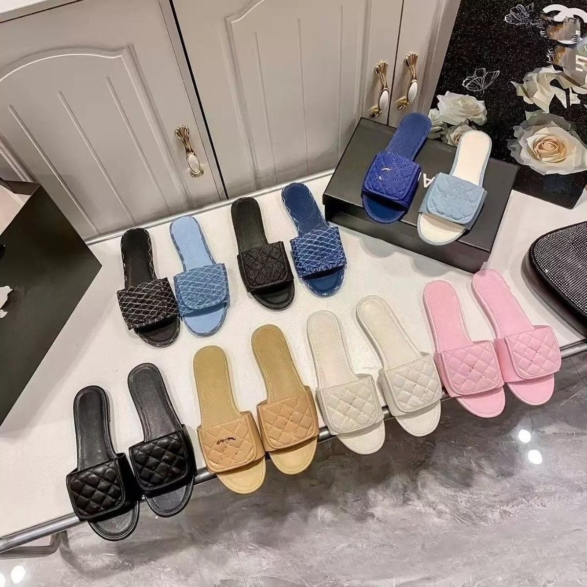 CC Camellia Designer Shoes Women Quilted Flat Slide Sandals, Metal Logo Decor Open Toe Slippers, Luxury Style Summer Beach Slides, Casual Outdoor Mules Plus Size 35-42