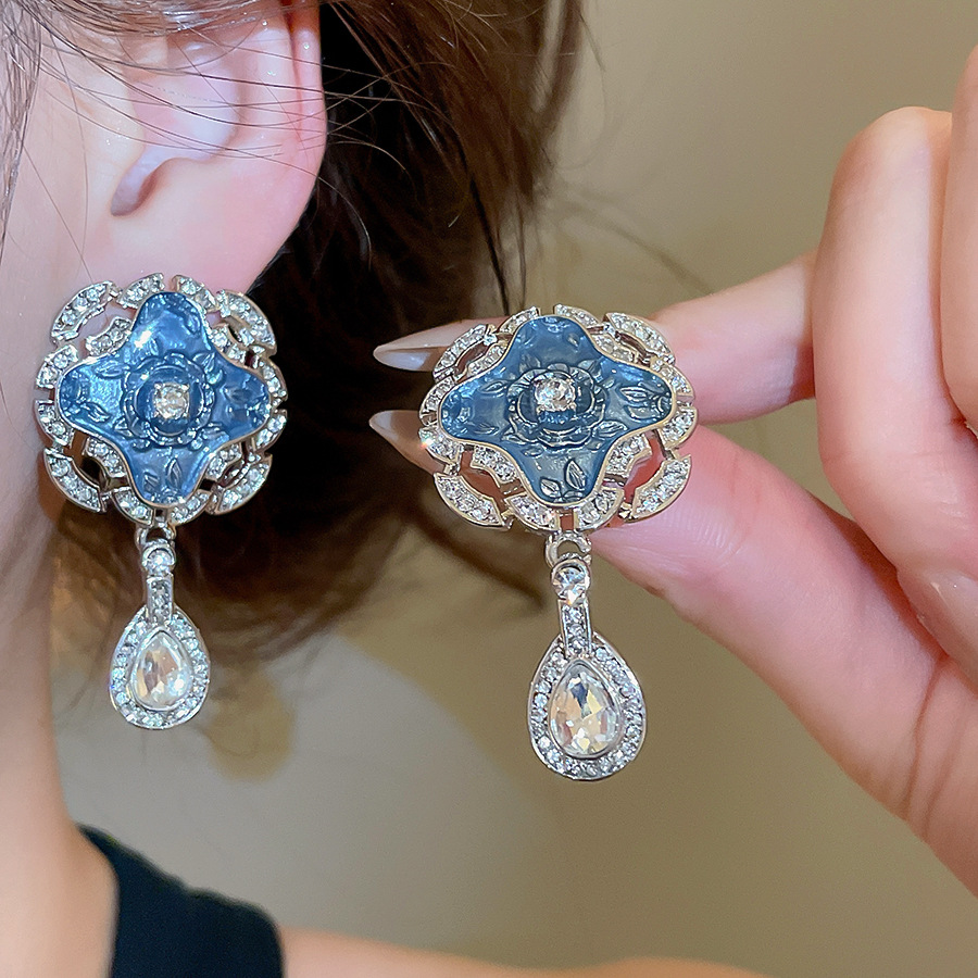 Diamond-studded Enamel Round Teardrop Earrings and Ring Set French Vintage Light Luxury High-end Jewelry - view 4