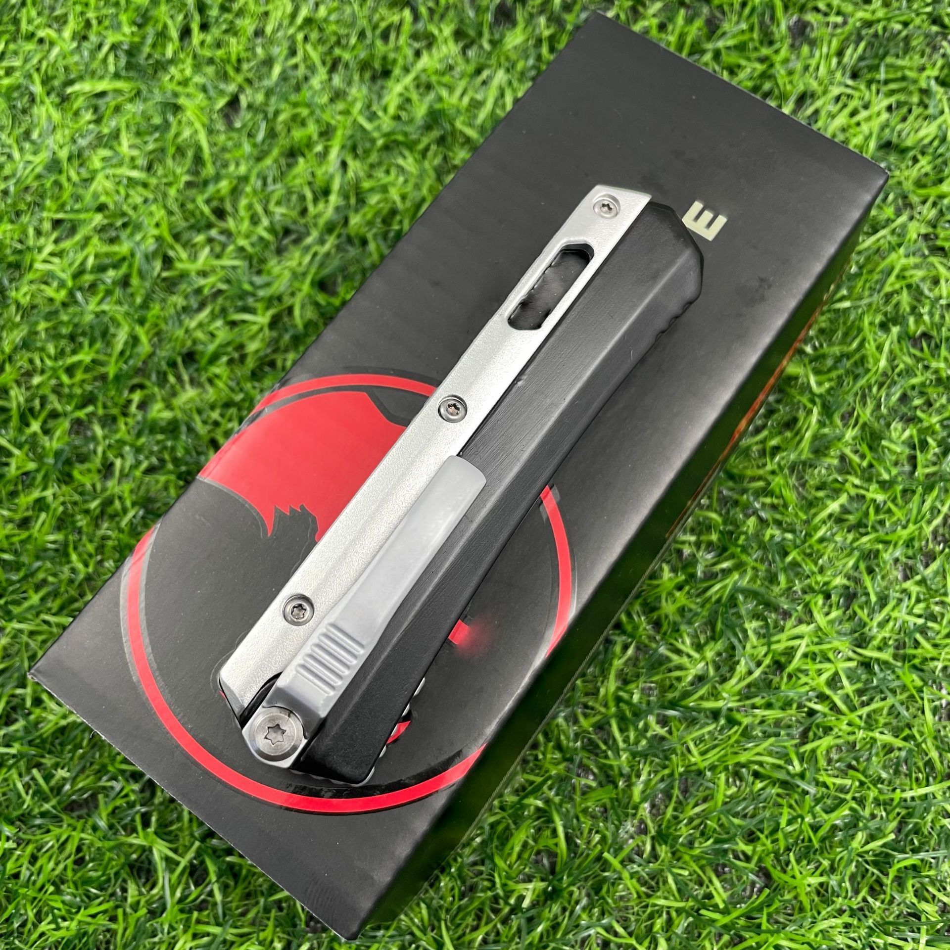 Pocket Knives D2 Blade Outdoor Camping Self Defense Zinc Aluminum Handle Utility EDC Tools