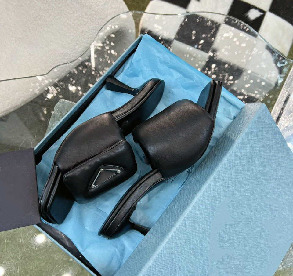 Small-scale design square-toe wedge open-toe sandals for women, suitable for summer 2025. Outerwear style, European/American fashion, soft leather hig