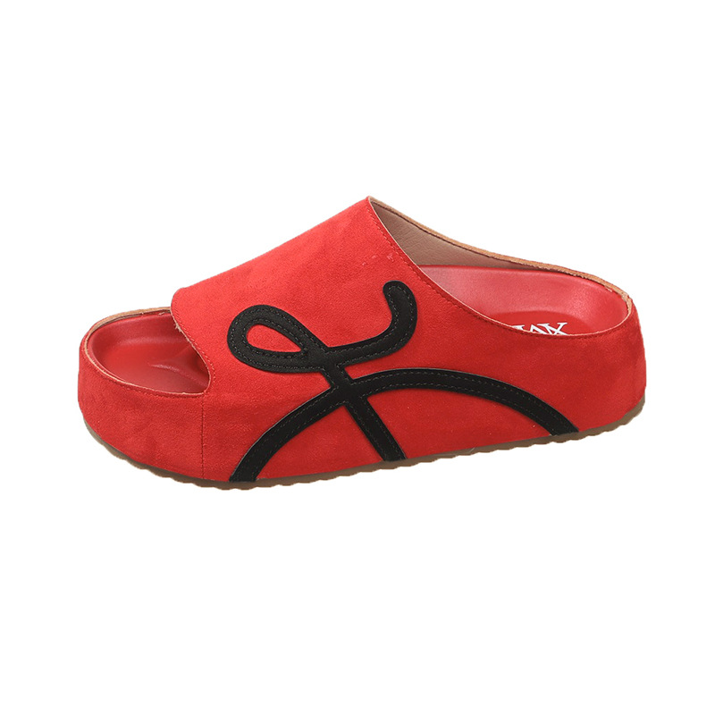 2026 Summer Hot Casual Thick Bottom Designer Slippers Trendy Versatile Commuting Comfortable Beach Shoes for Women