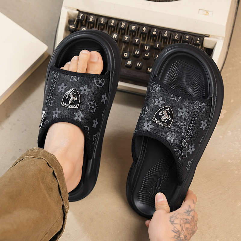 2026 new designer slippers trendy slip resistant comfortable sports and leisure beach shoes for men