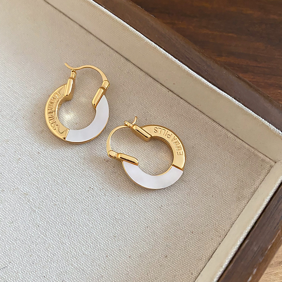 European American vintage mother-of-pearl round letter with a high-end feel, versatile and stylish earrings - view 6