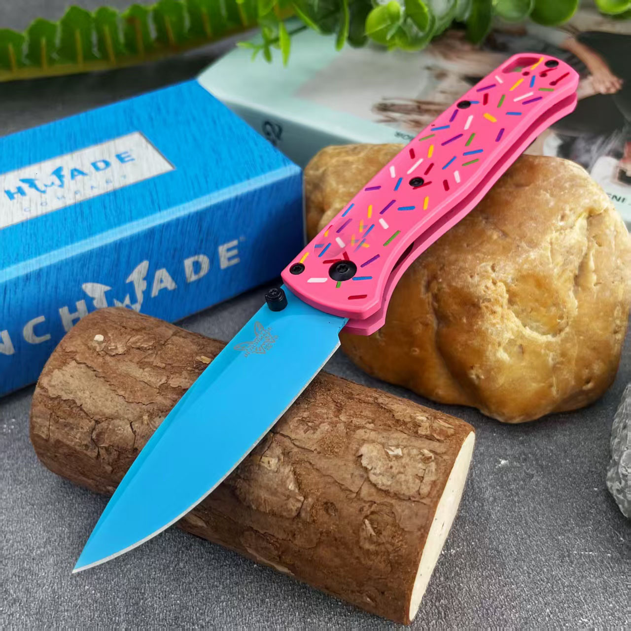 BM535 Bugout Donut Pink Aluminum Bearing folding knife