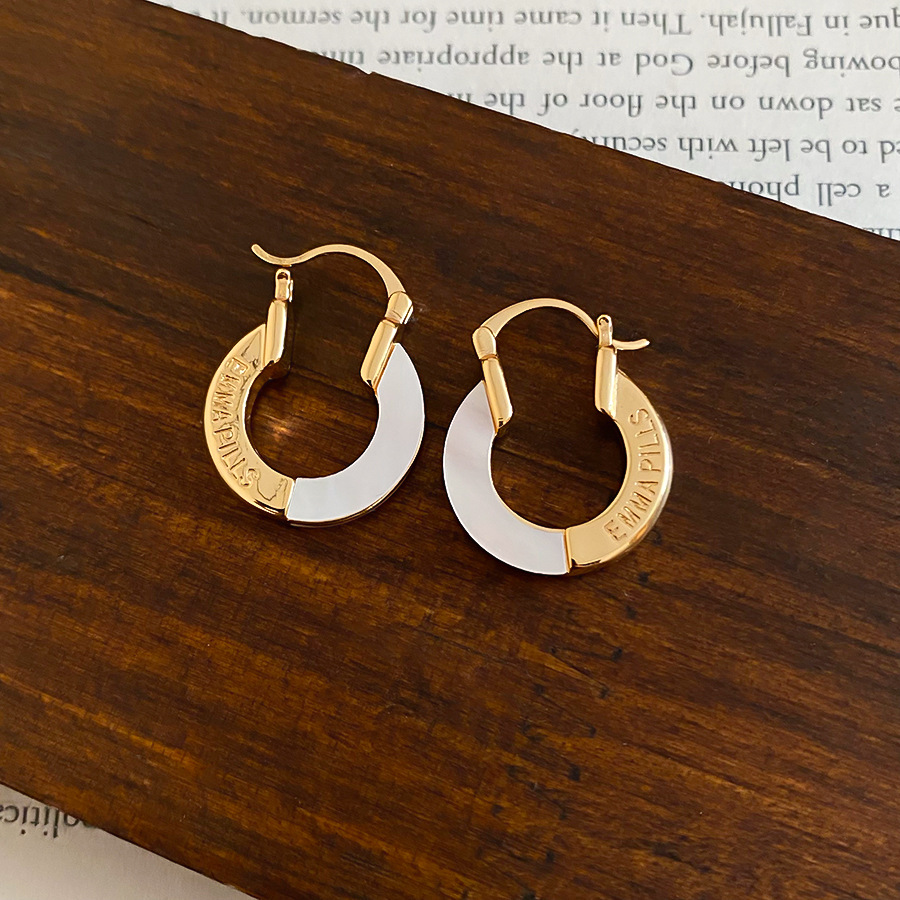 European American vintage mother-of-pearl round letter with a high-end feel, versatile and stylish earrings - view 7