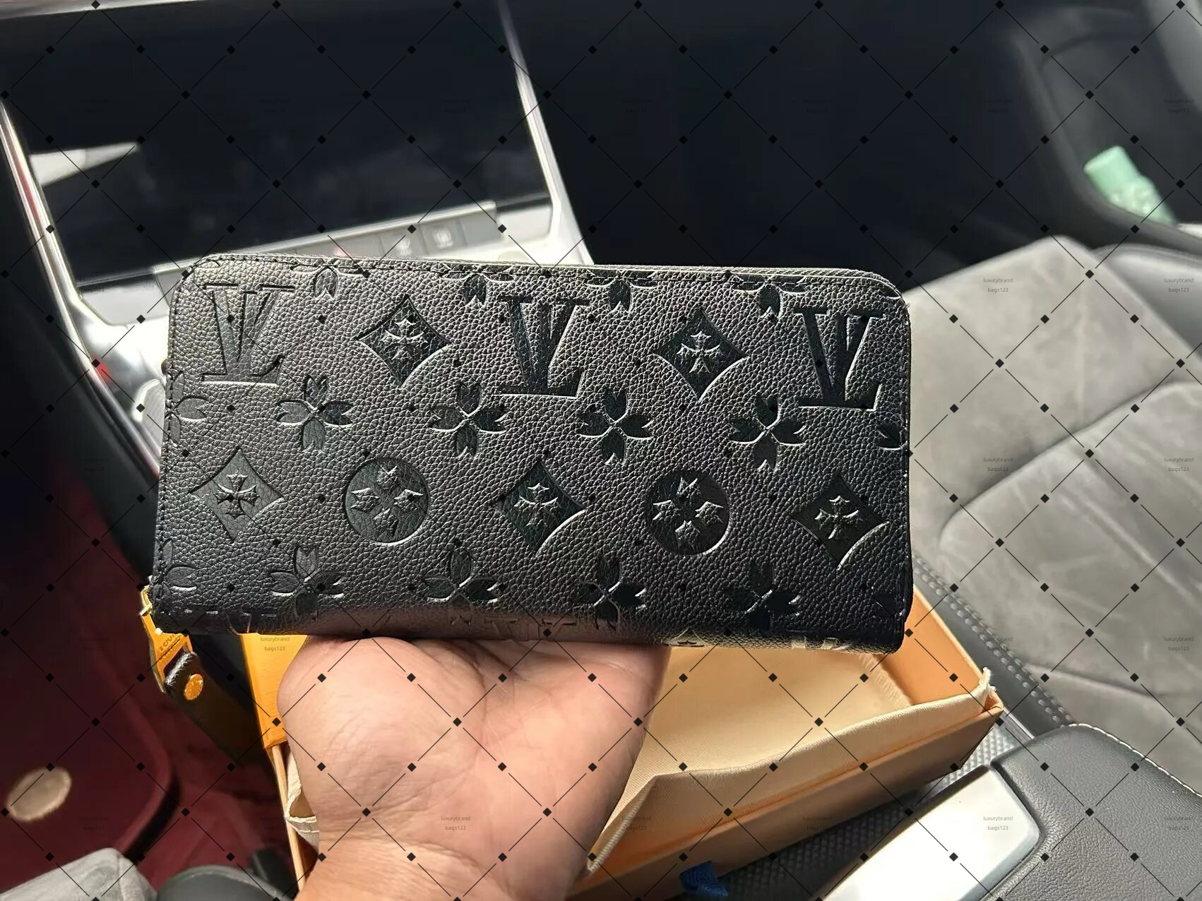 Wholesale Fashion Luxury Designer wallets Long style Single Zipper ORGANIZER Men Women Leather Wallet Lady purse card holder 60017 With Box and dust bags a2