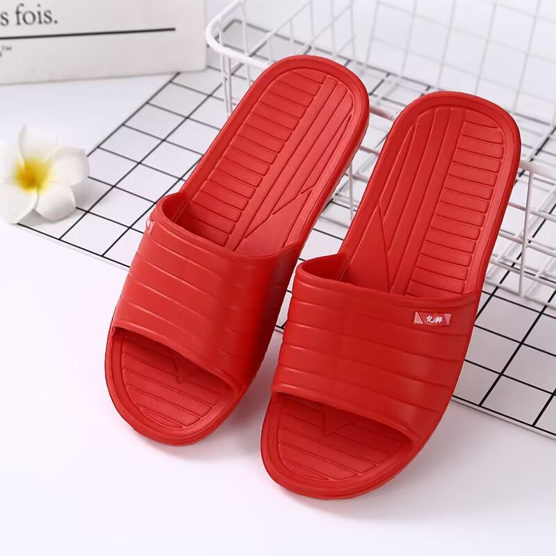 Designer Women slippers Sandals Flat Slides Triangle leather Outdoor Loafers Bath Shoes beach flip flops box Black White 36-45
