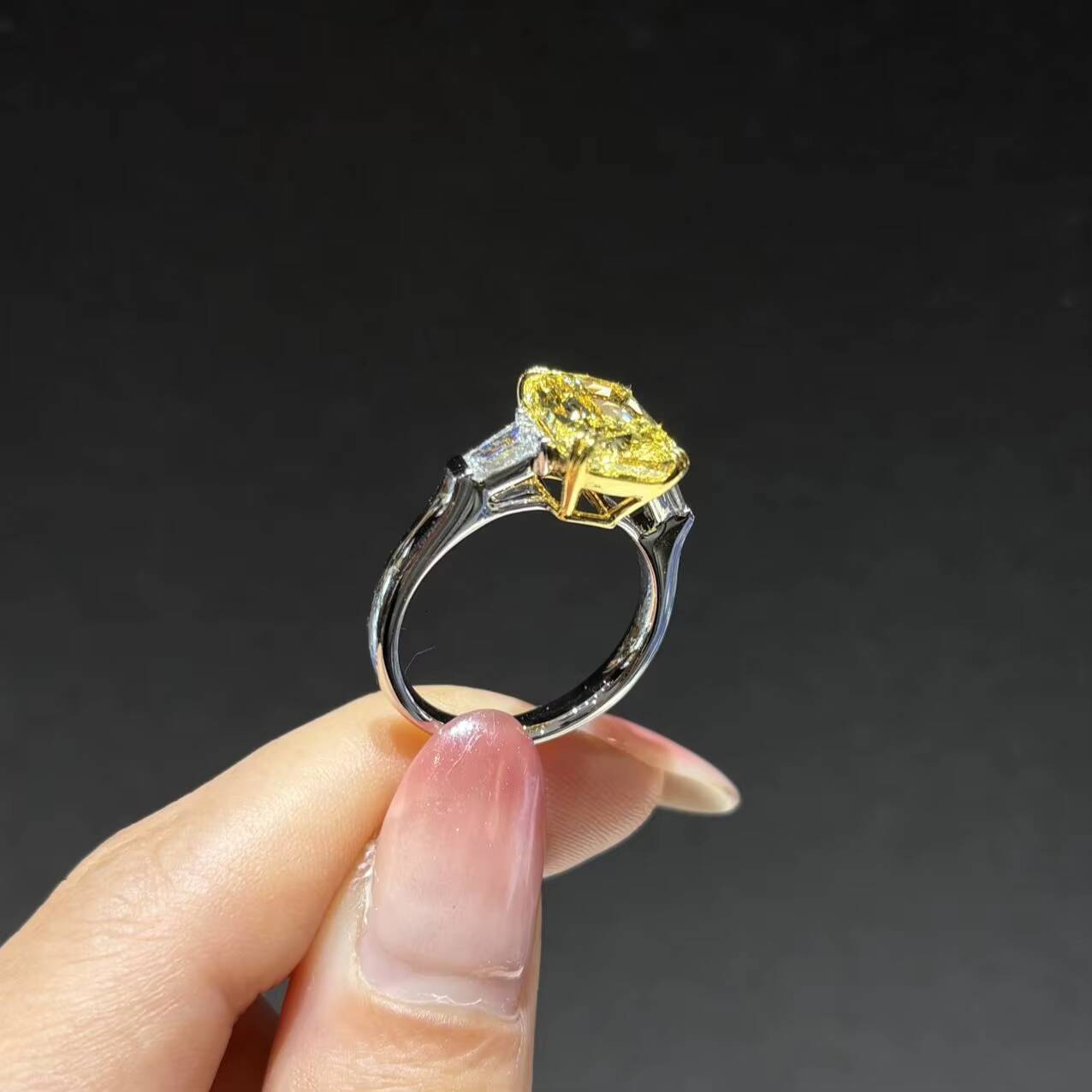Custom 1CT 2CT 3CT Elongated Cushion Cut Fancy Intense Yellow Diamond 10K 14K 18K IGI Certificated VS VVS Lab Grown Diamond Ring - view 6