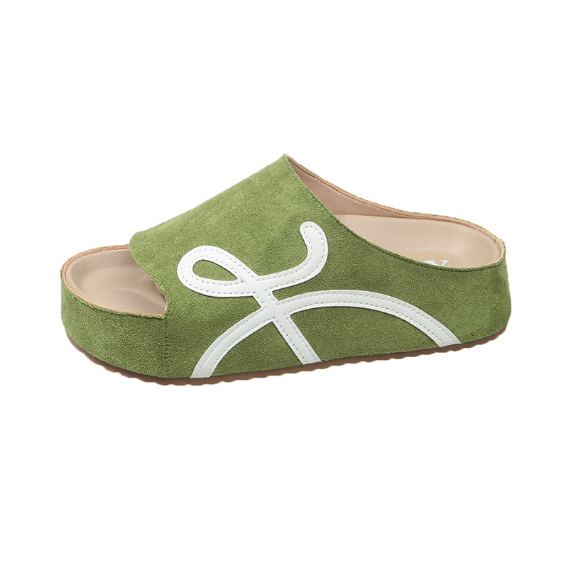 2026 Summer Hot Casual Thick Bottom Designer Slippers Trendy Versatile Commuting Comfortable Beach Shoes for Women