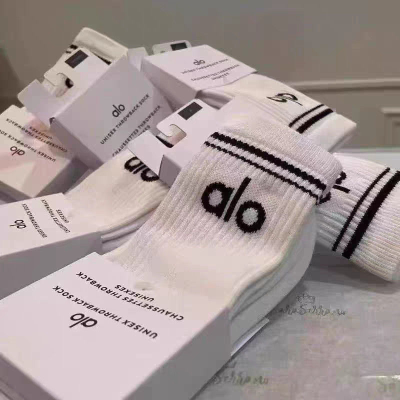 Classic women's yoga sports socks, vintage socks, men's breathable socks, cotton mid-calf socks, and all-season comfortable training elastic socks