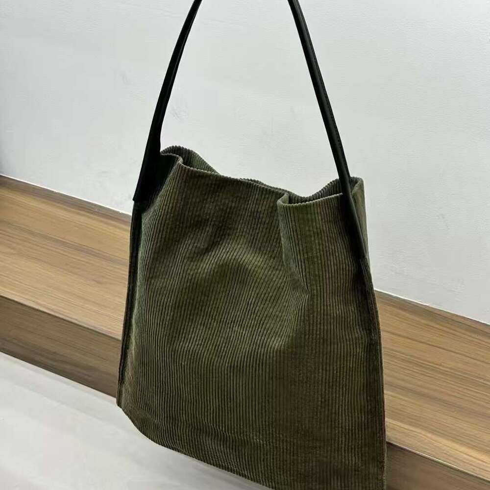 2026 New Niche Design Corduroy Underarm Tote,Large Capacity Shopping Bag,Commuter Casual Versatile Daily Shoulder Handbag SENYY