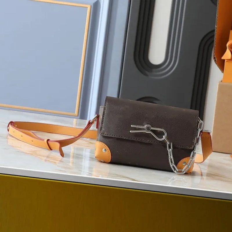 Luxurys Steamer East West Wearable Handbags Designers Totes Evening Bags Men Mini Trunk Shoulder Messenger Bags Taurillon Leather Chain Purse Wallet M81783