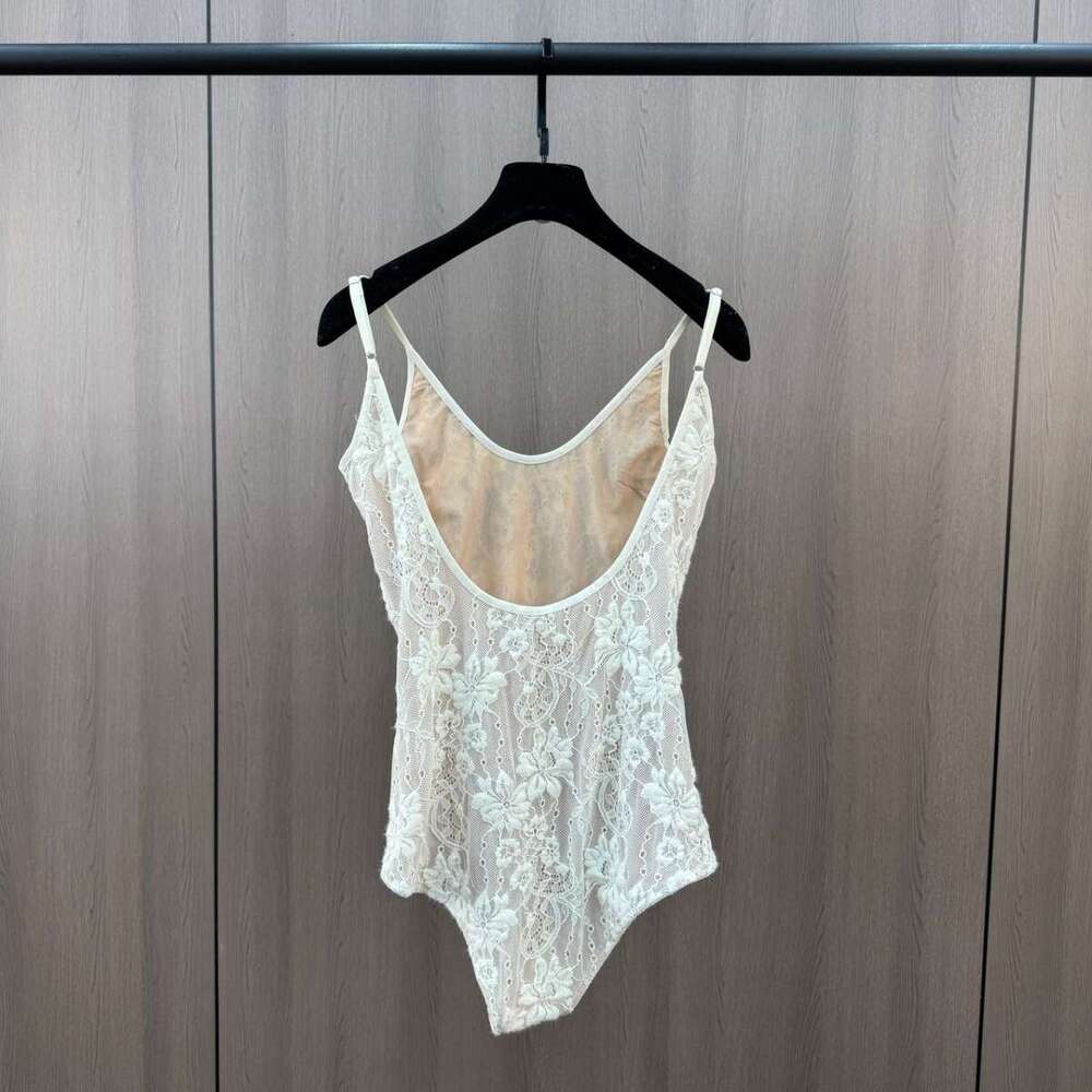 Spicy Girl One-Piece Backless Top Spring Summer Lace Inner Wear Slim Fit Design White Camisole for Women Outerwear