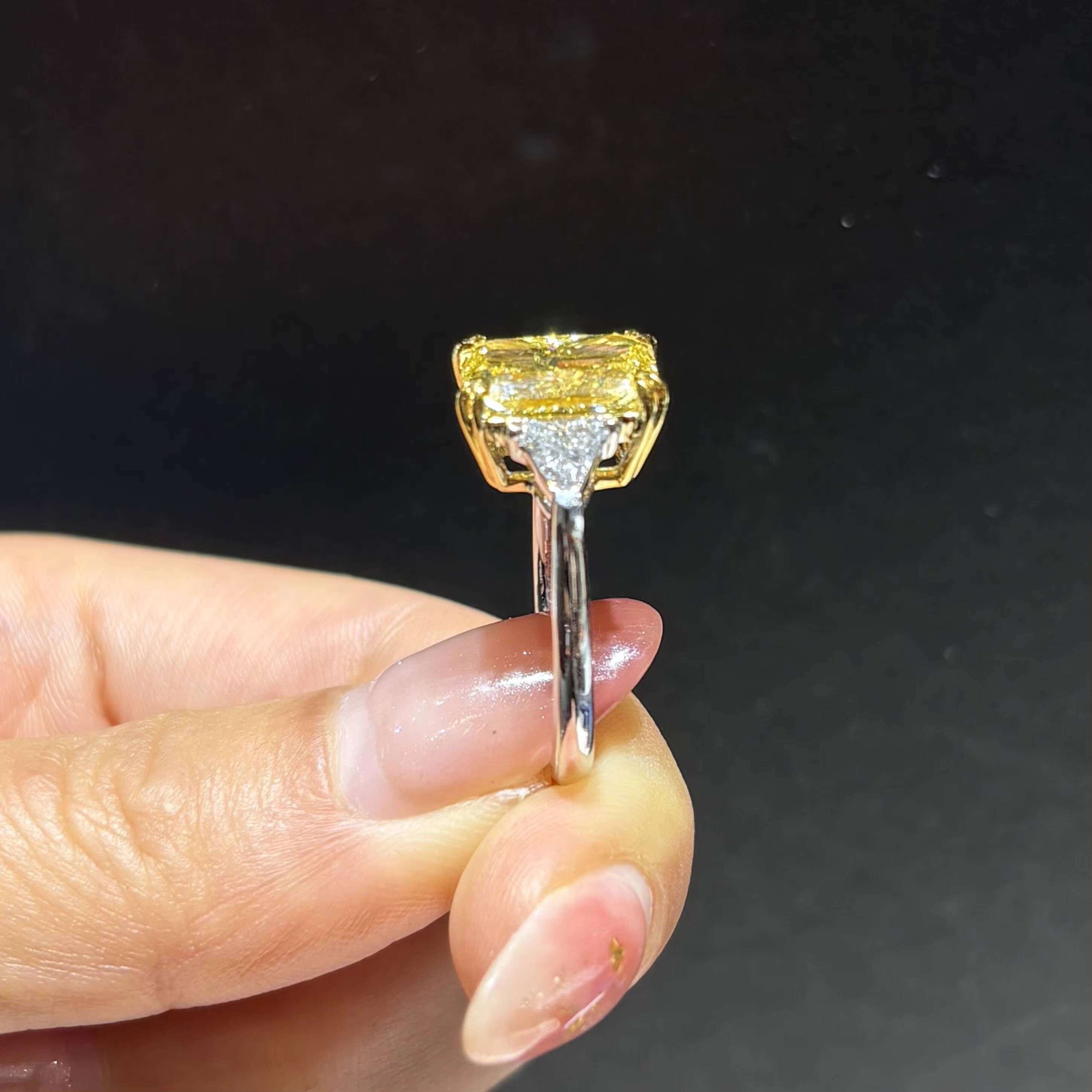 Custom 1CT 2CT 3CT Elongated Cushion Cut Fancy Intense Yellow Diamond 10K 14K 18K IGI Certificated VS VVS Lab Grown Diamond Ring - view 5