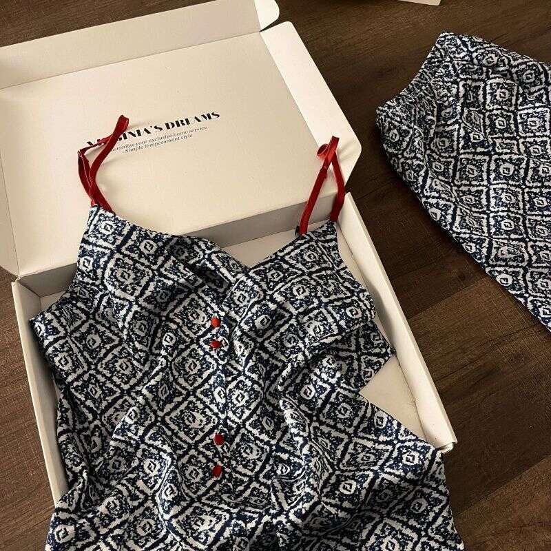 2026 New Niche Korean Ice Silk Pajamas, Retro Ins Sweet Spicy Camisole Shorts Set, Summer Casual Dormitory Loungewear for Women MAKOUFEI