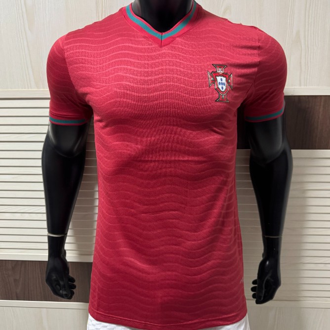 Moisture-Wicking Football Tee: Durable & Comfortable Player Edition Mens Apparel for Active Use