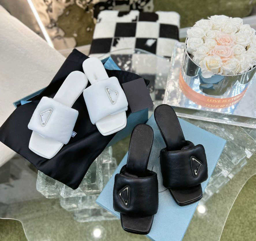 Small-scale design square-toe wedge open-toe sandals for women, suitable for summer 2025. Outerwear style, European/American fashion, soft leather hig