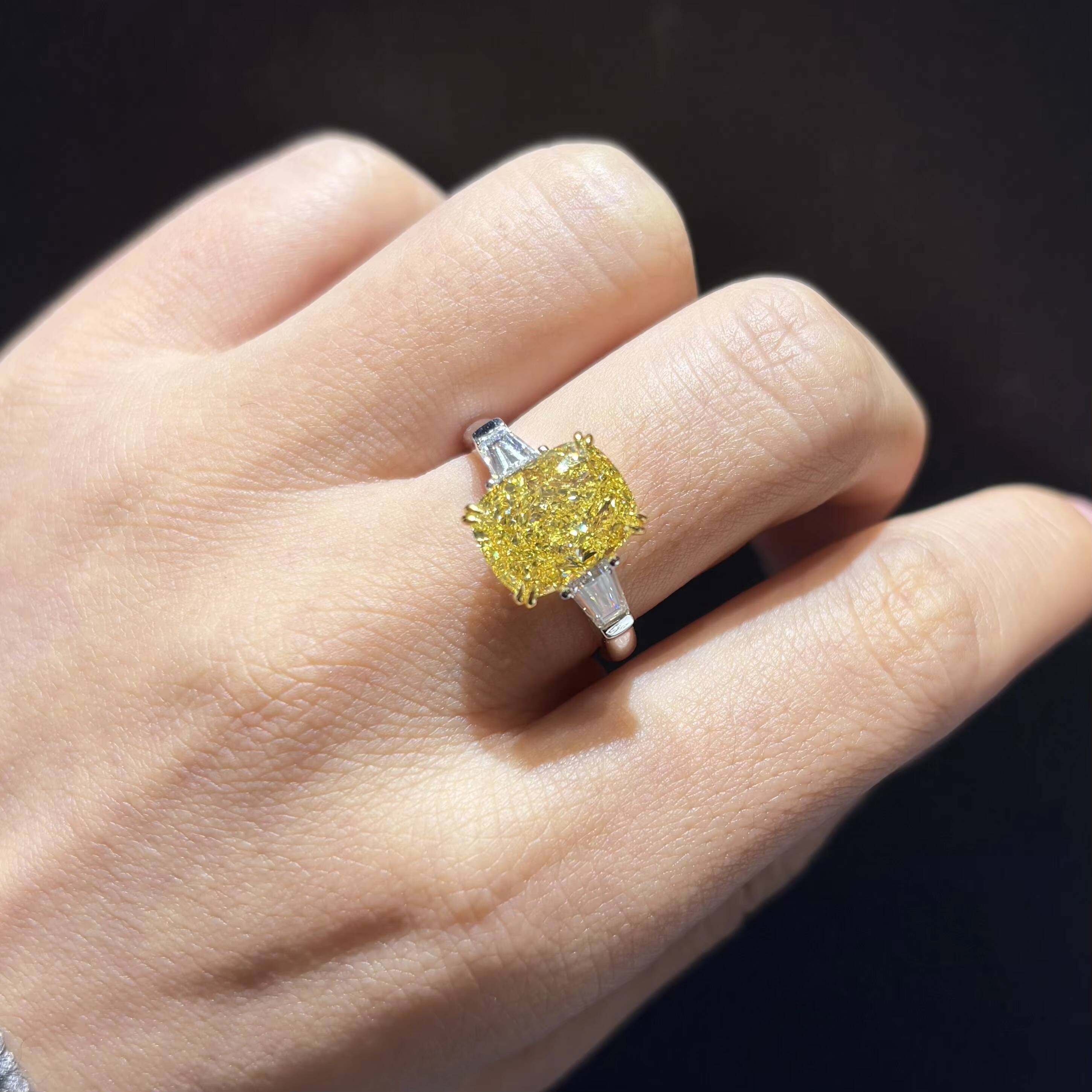 Custom 1CT 2CT 3CT Elongated Cushion Cut Fancy Intense Yellow Diamond 10K 14K 18K IGI Certificated VS VVS Lab Grown Diamond Ring - view 3