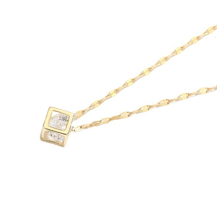 Designer Light Luxury Fashion Small Sugar Cube Zircon Titanium Steel Necklace for Women, Xiaohongshu Simple Collarbone Chain with High-end Copper Pend