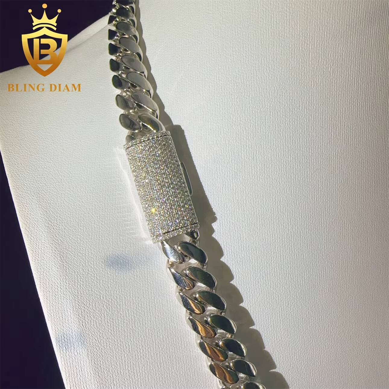 GRA Certificated Fashion Hip Hop VVS Miossanite Iced Out Diamond 12mm Sterling Silver 925 Miami Cuban Link Chain Fine Necklace