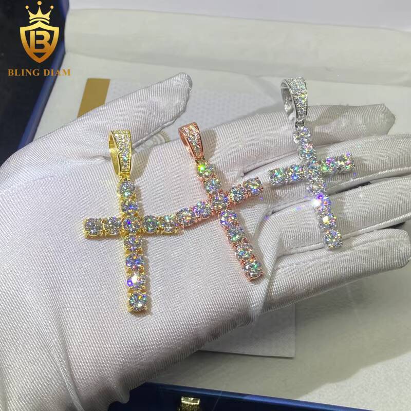 Fashion 925 Silver Charm Pendant HipHop VVS Moissanite Cross Pendant for Men Gift Iced Out Moissanite Pendant with GRA in Stock