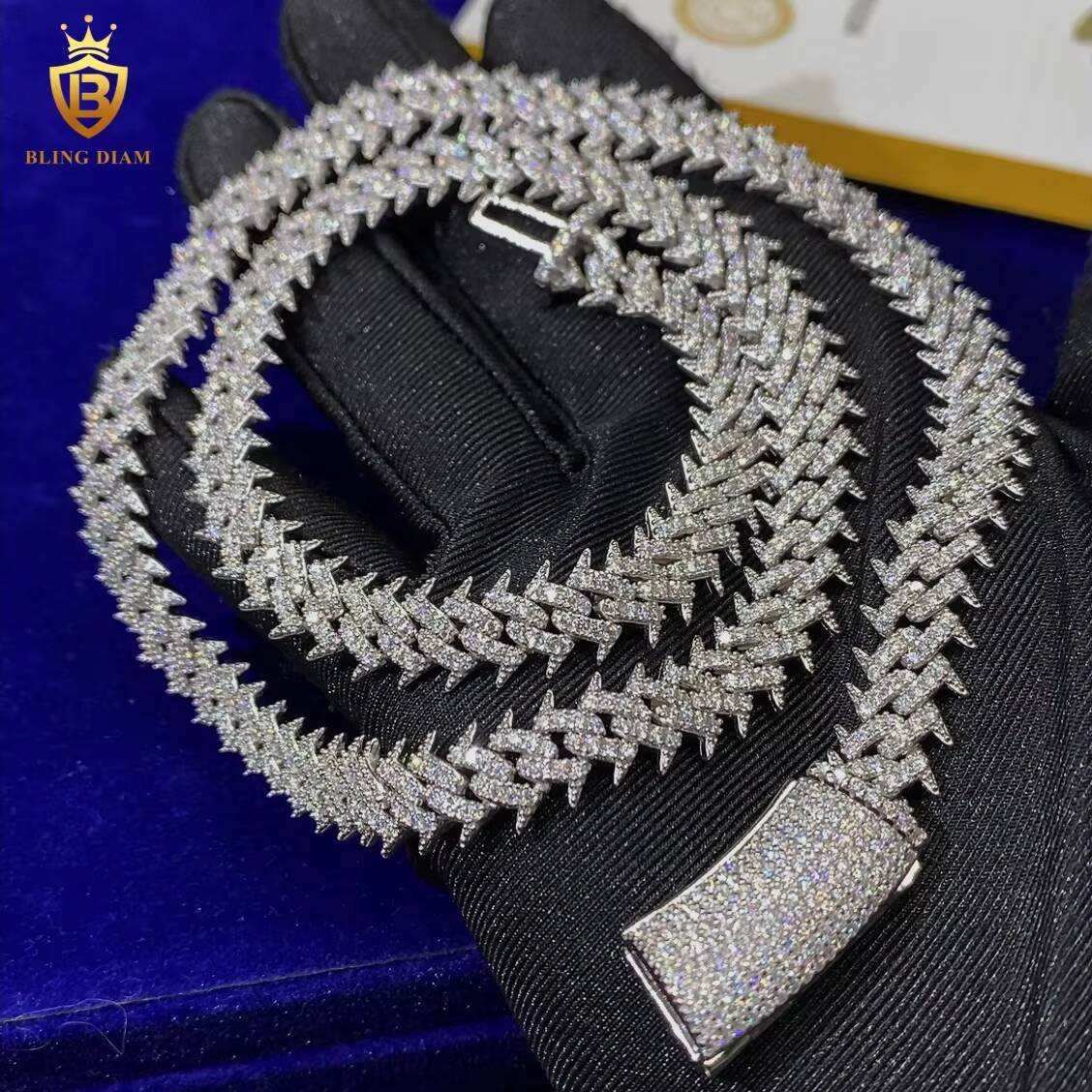 Hot Sale 925 Silver Chain Iced Out Moissanite Cuban Link 10mm Pass Diamond Test Moissanite HipHop Necklace Men Cuban Chain