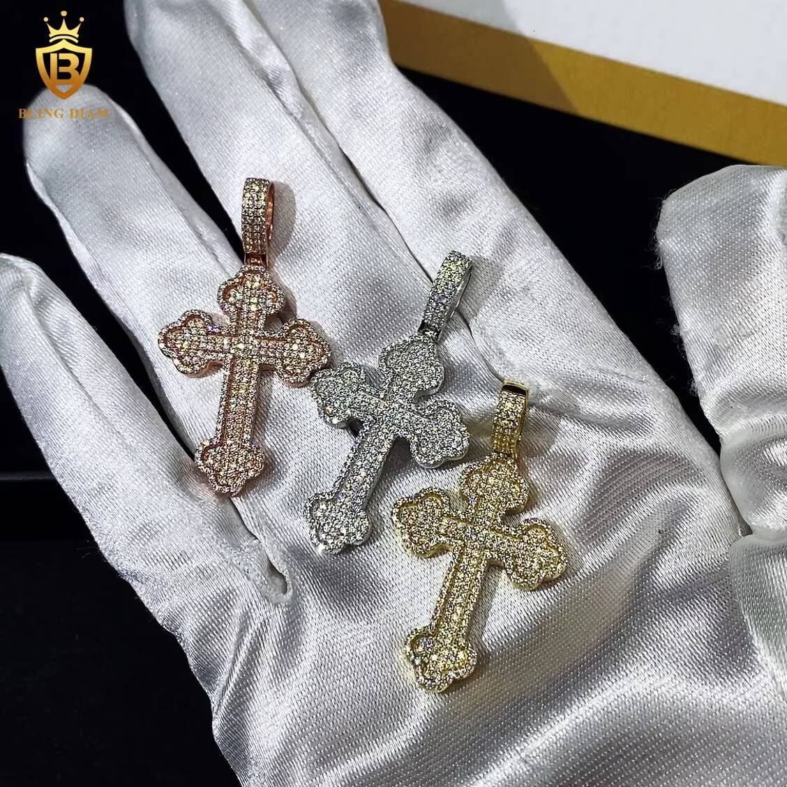 Cross Pendant Charms 925 Sterling Silver Yellow Rose Gold Plated Moissanite Pendant D VVS Round Moissanite Pass Diamond Tester