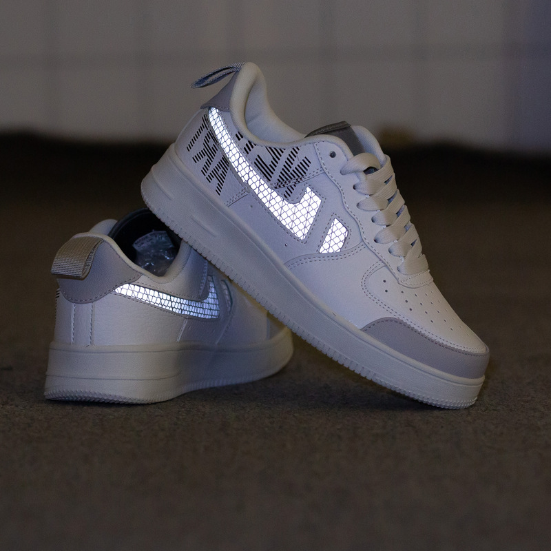 Free shipping designer shoes Men comfortable and trendy soft soled sports and leisure shoes men thick soled height Unique white