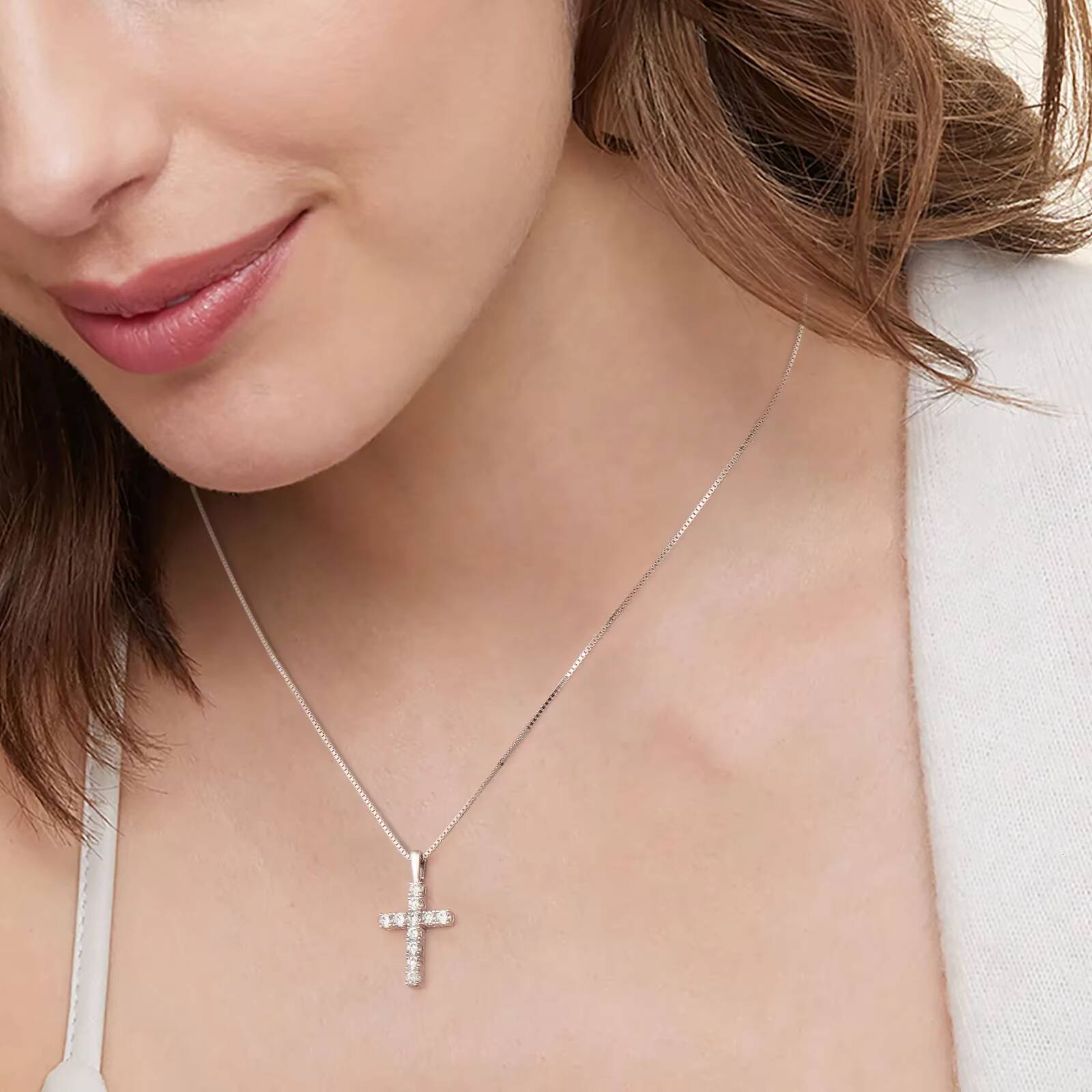 925 Sterling Silver Diamond Crucifix Pendant 14K White Gold Iced Out Jesus Christian Jewelry Moissanite Cross Necklace for Women