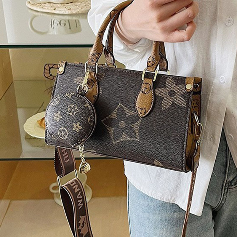 Wide Shoulder Strap bags Retro Handbag Women's New Anti-Color Hand Carry Single Shoulder Crossbody Bag 2026s hot