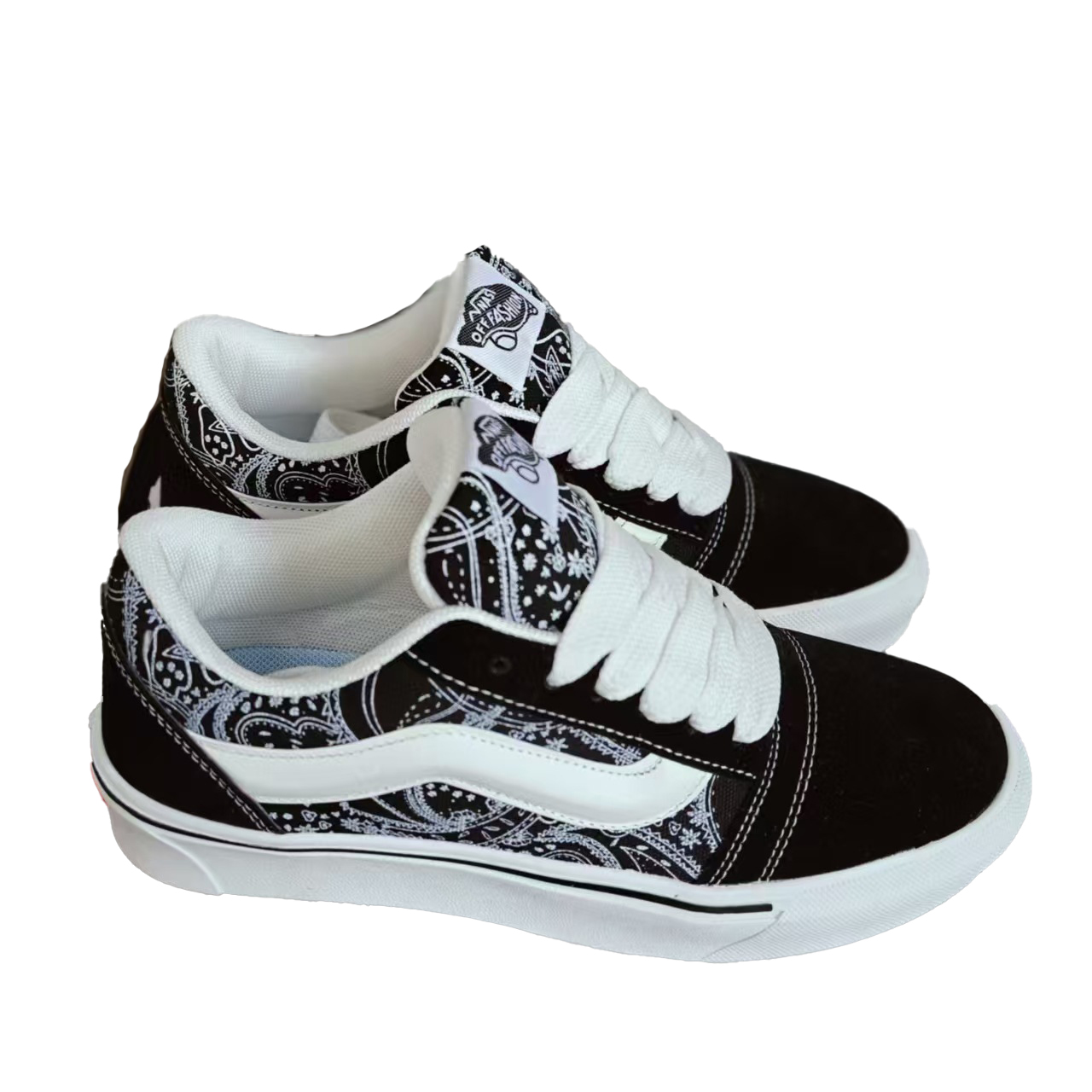 Free shipping designer shoes Men comfortable and trendy soft soled sports and leisure shoes men thick soled height Smart