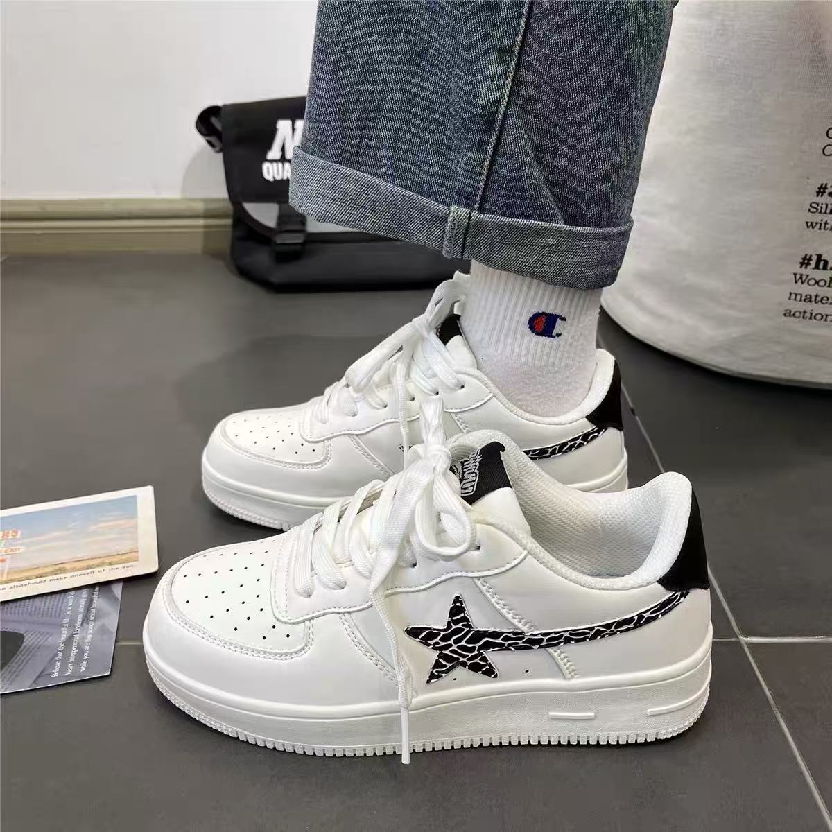 Free shipping designer shoes Men comfortable and trendy soft soled sports and leisure shoes men thick soled height Advanced