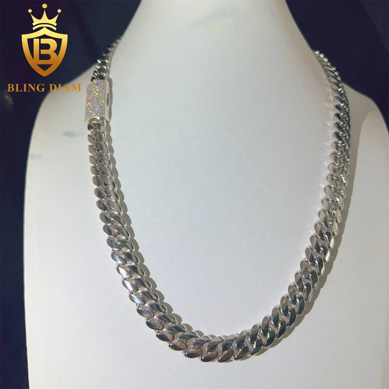 GRA Certificated Fashion Hip Hop VVS Miossanite Iced Out Diamond 12mm Sterling Silver 925 Miami Cuban Link Chain Fine Necklace