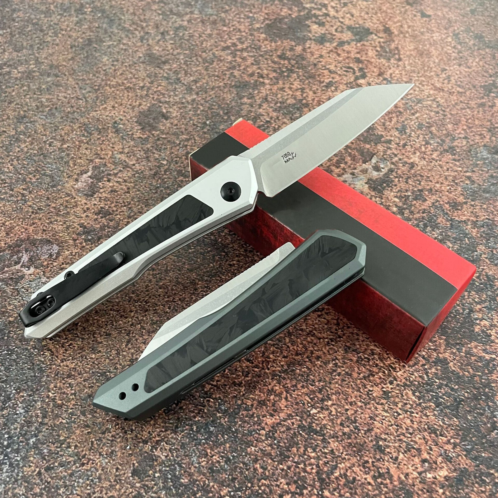KS 7050 High-Quality Pocket Knife M390 Blade T6 Aluminum Frame Embedded with Carbon Fiber Handle Sharp for Outdoor Camping Use