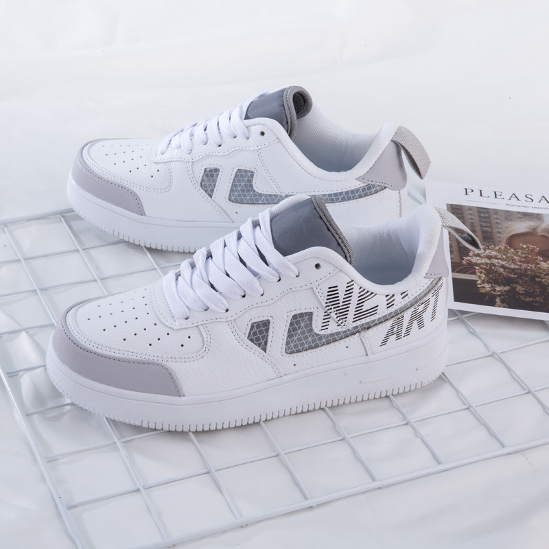 Free shipping designer shoes Men comfortable and trendy soft soled sports and leisure shoes men thick soled height Unique white