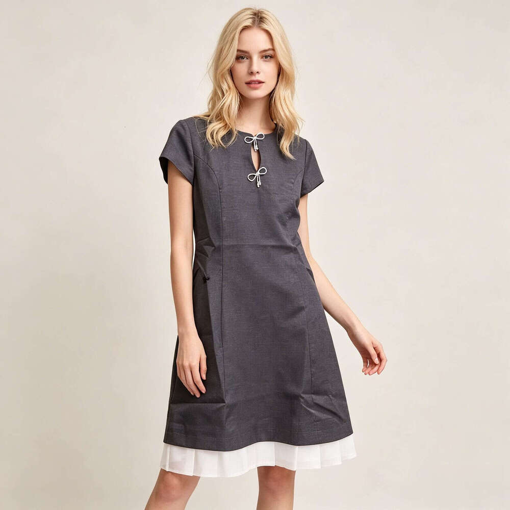 Designer's high-end women's clothing 2026 summer new retro k30 small FC fragrance style elegant rhinestone bow pleated dress